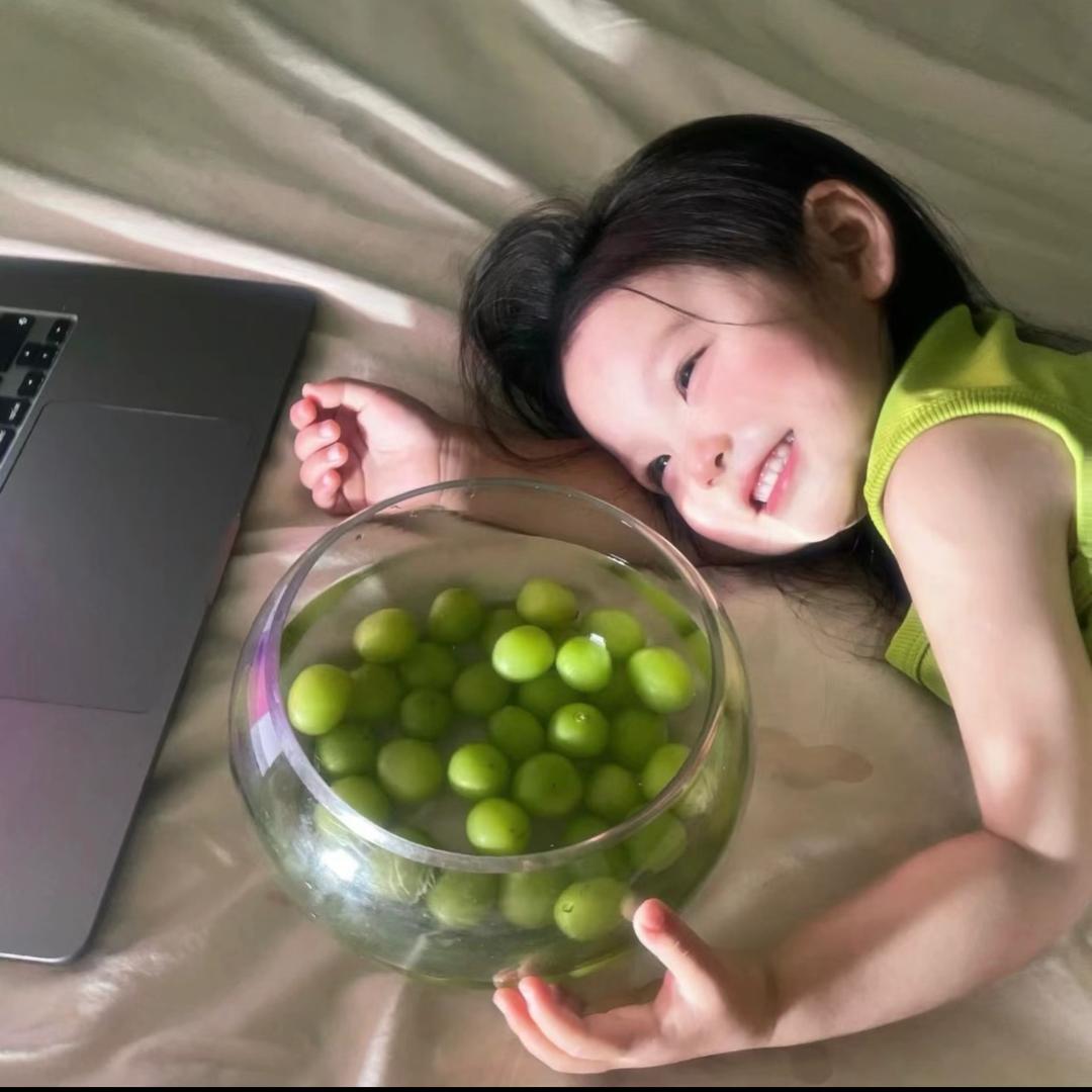 李李L