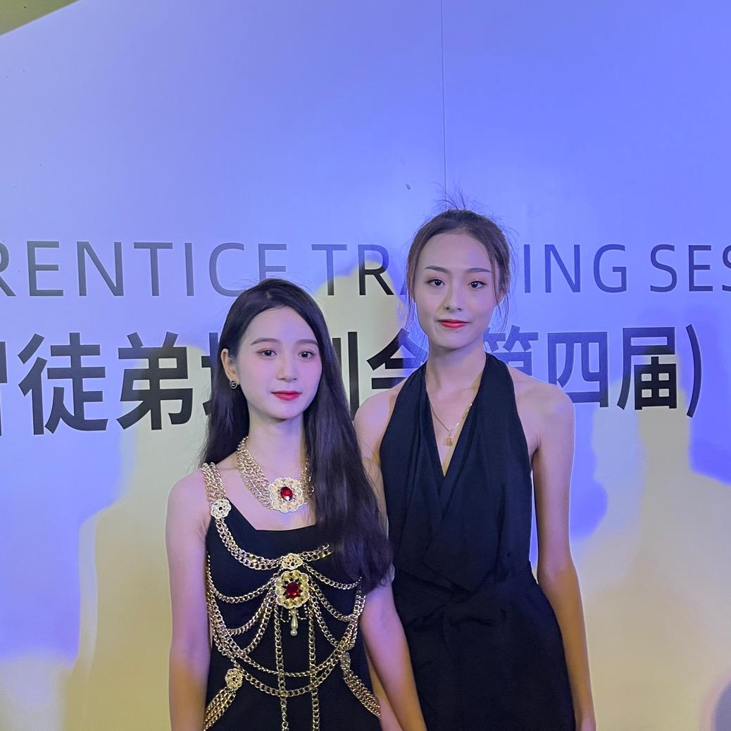小哈（小小如）