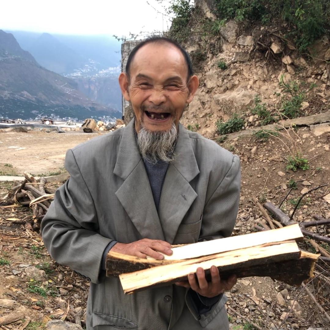 幽峻爷爷爱跳舞