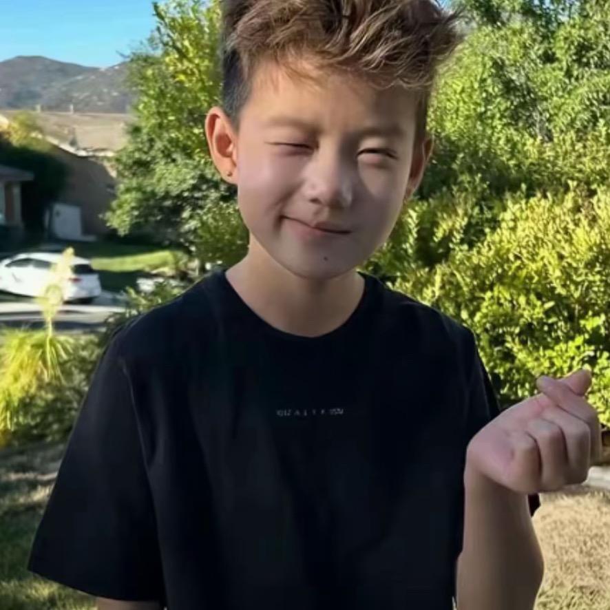 ￴ ￴ ￴￴ ￴ ￴ ￴