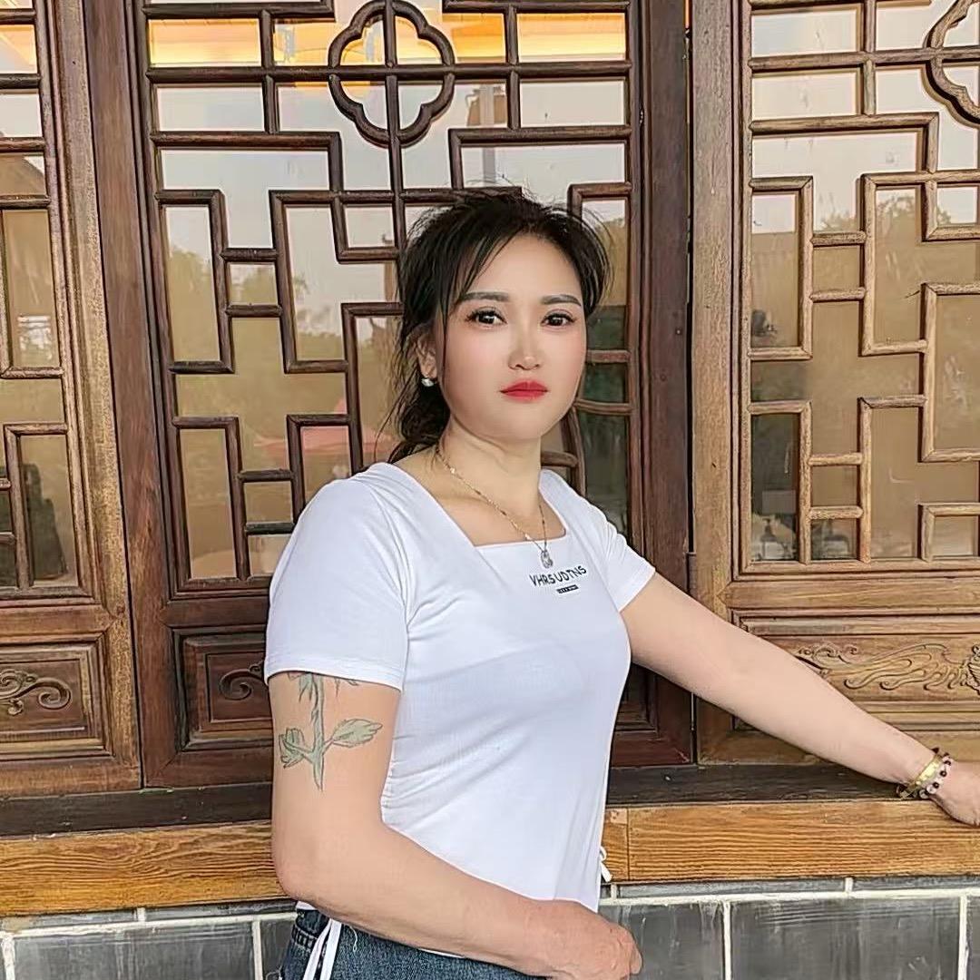 单身慧慧跟着感觉走