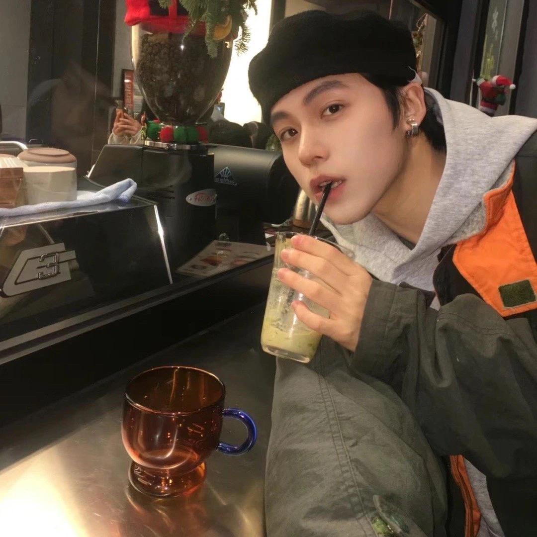 明人不放暗屁🥷