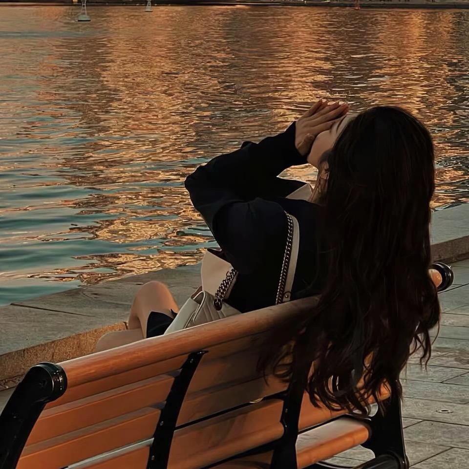 木子.