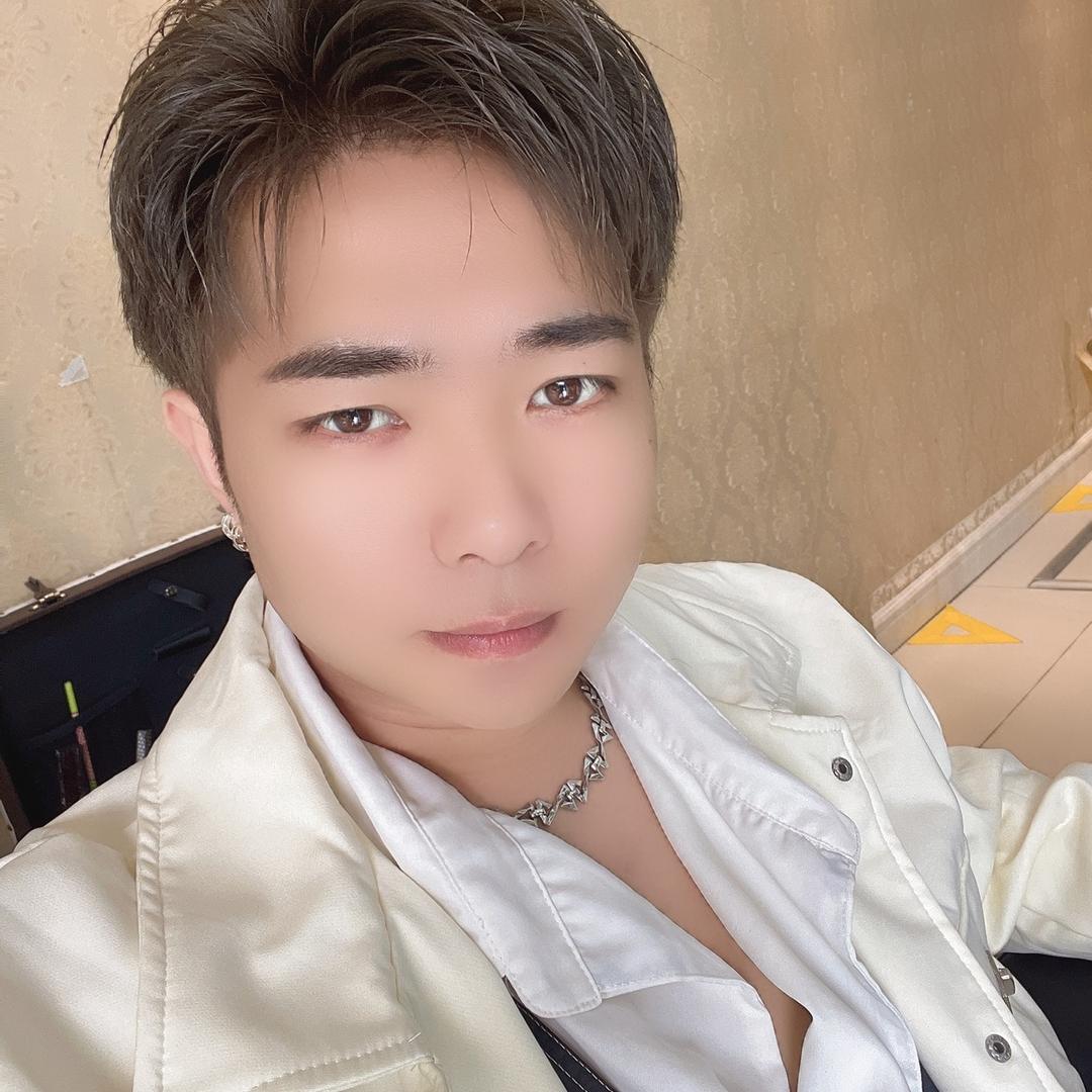 D·J时尚造型官方号