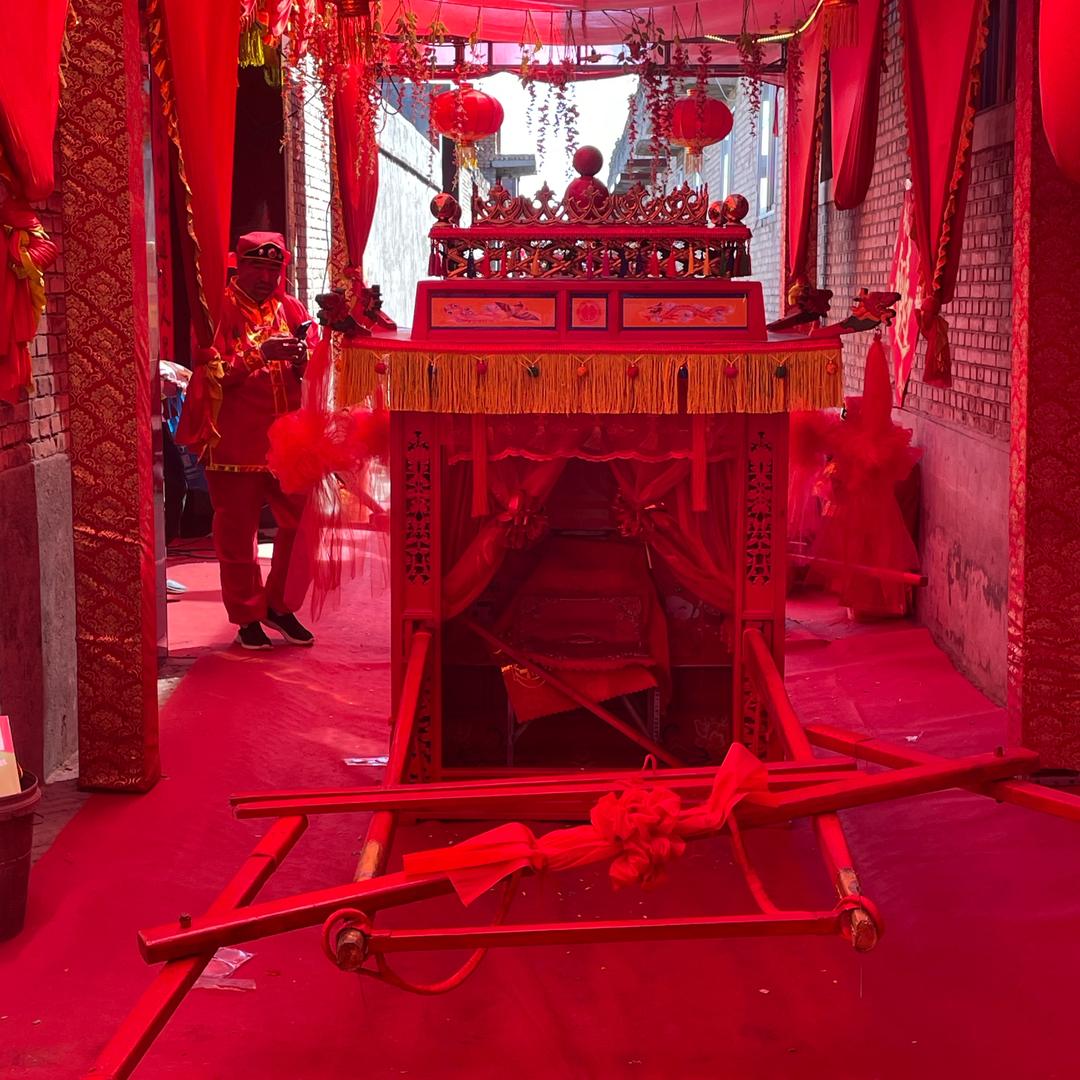 卜宜宝宝婚庆策划，大花轿