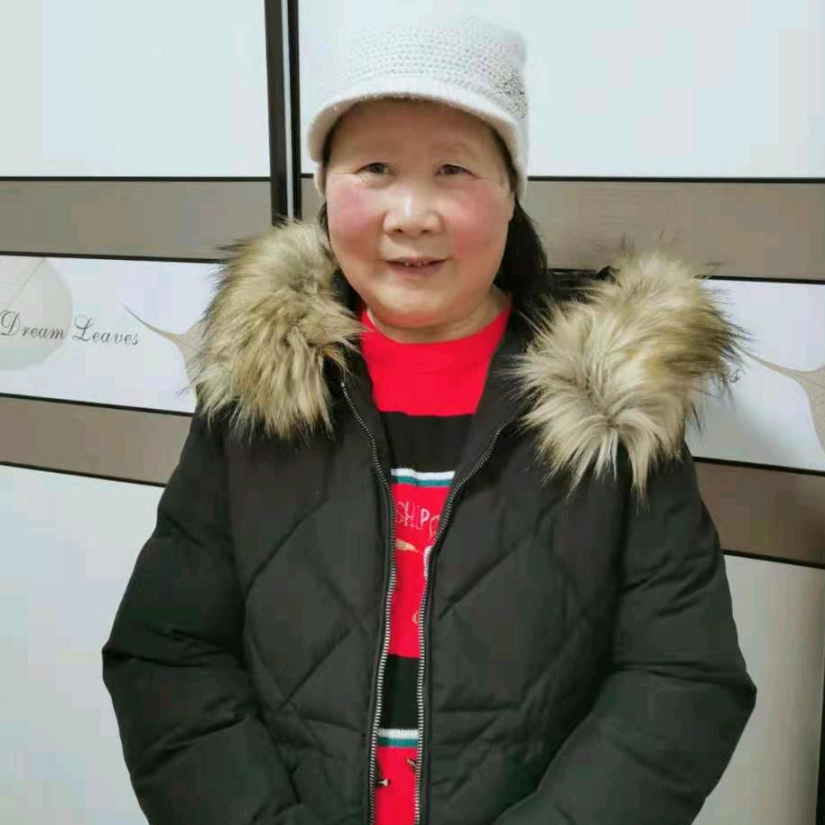 玩抖音的王阿姨