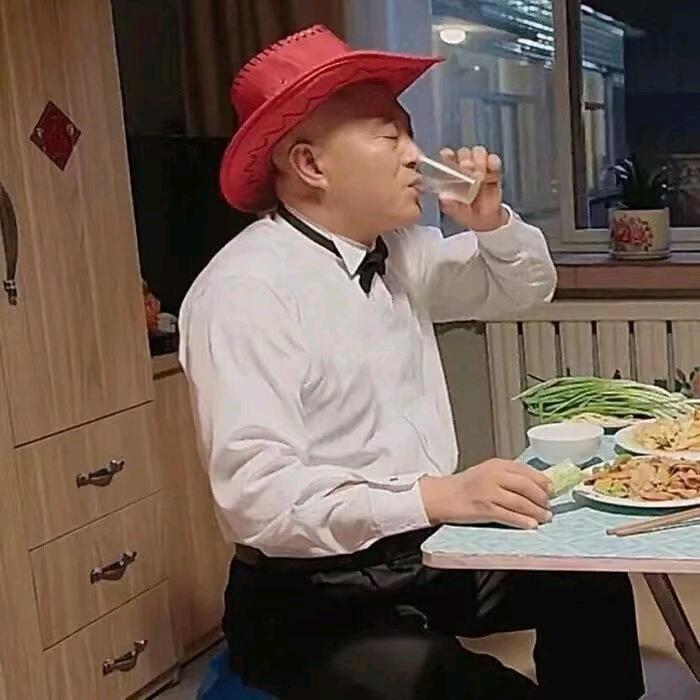 梁山伯与猪硬来.