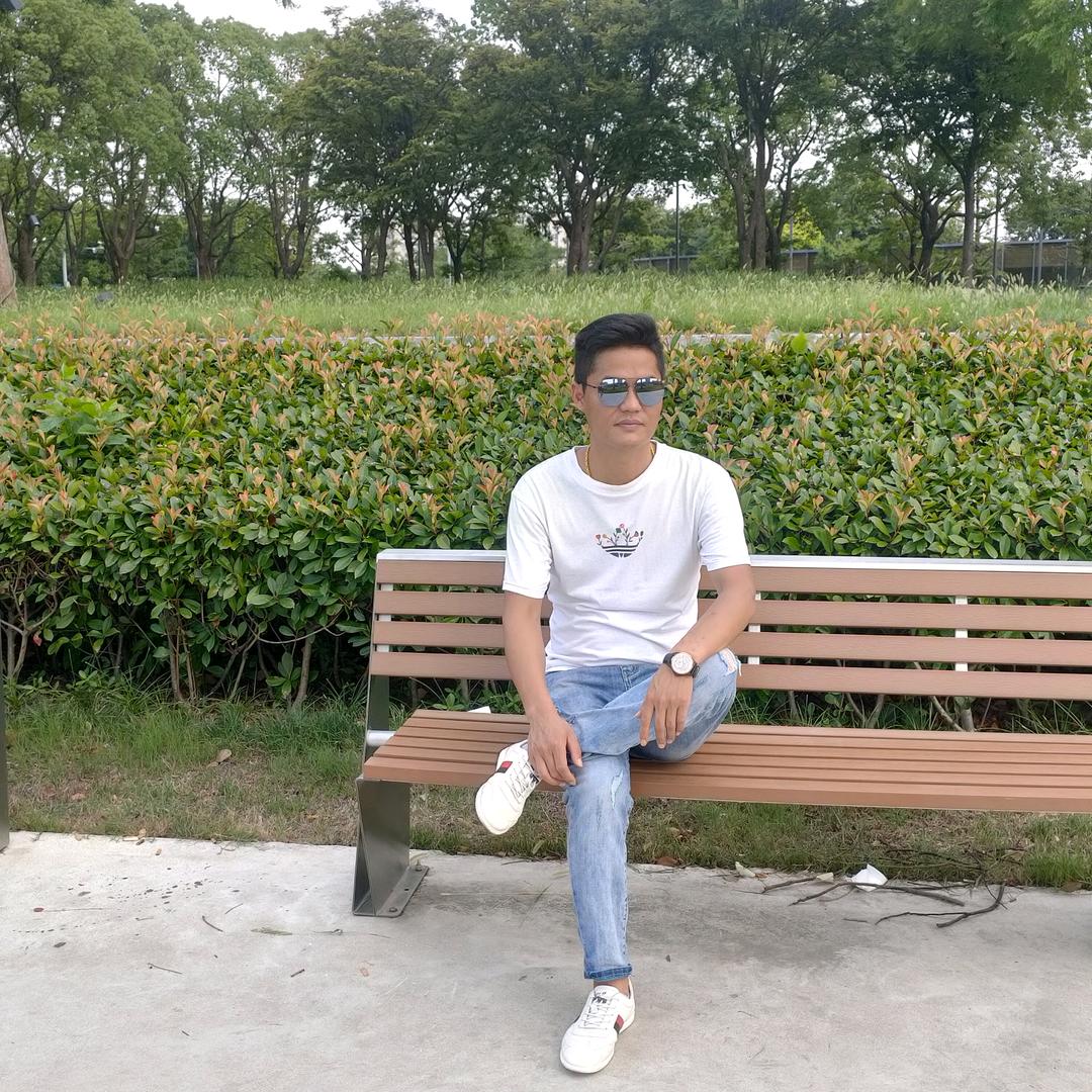 来跟生活比个叶