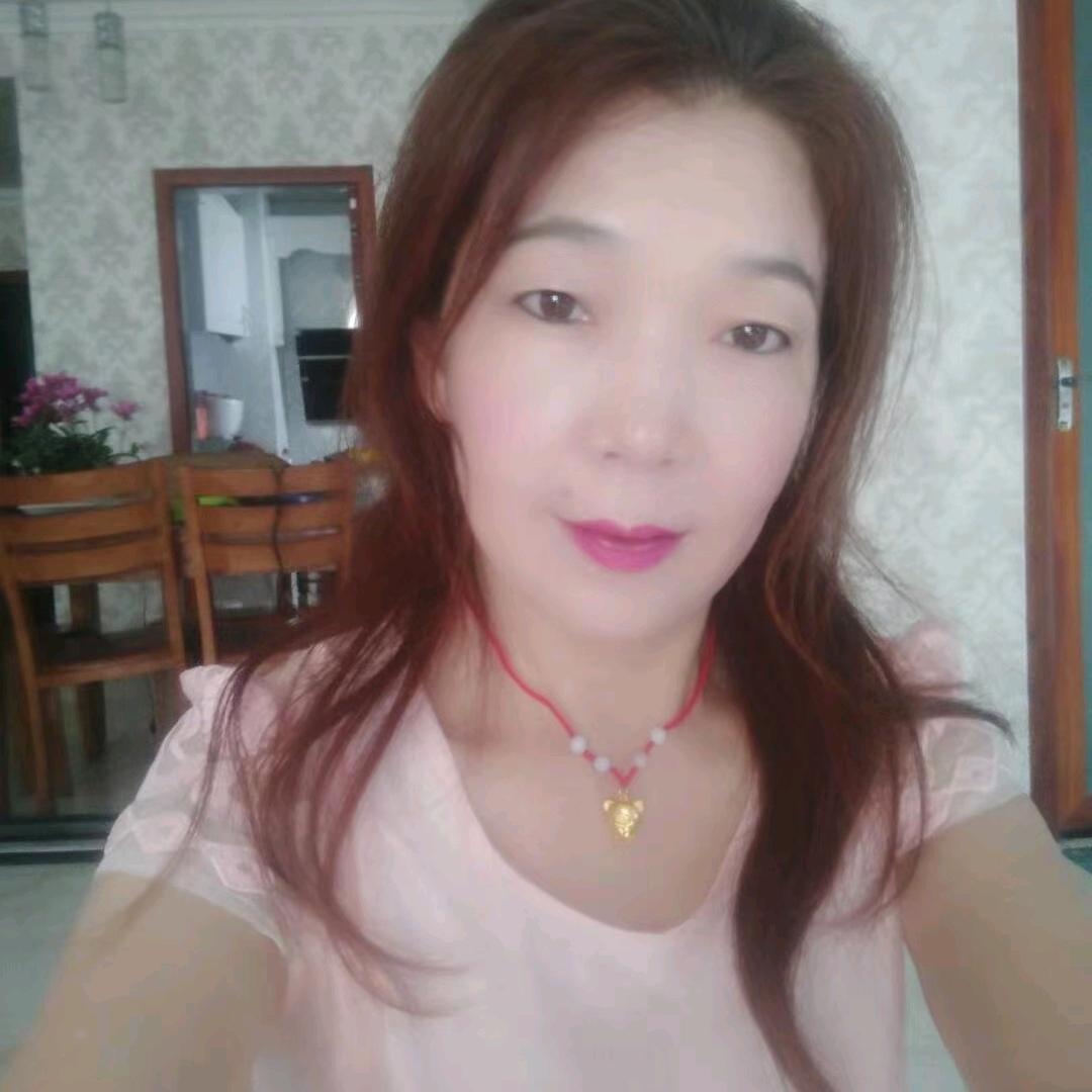 B区房正大门对面老不夜天大排档倩妹儿！！