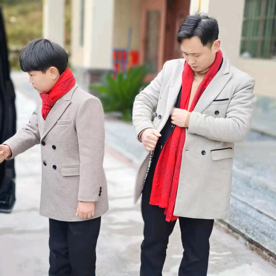 棋悦爸童装礼服大衣