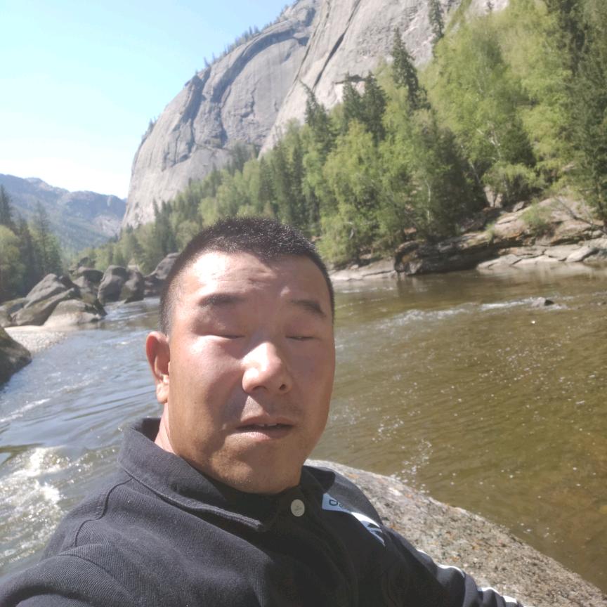 田康平