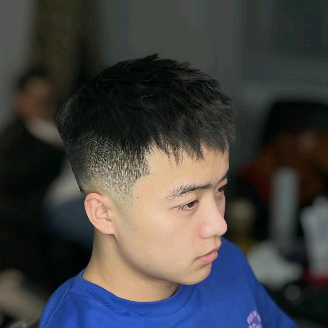 赵泽成（增肌ing）