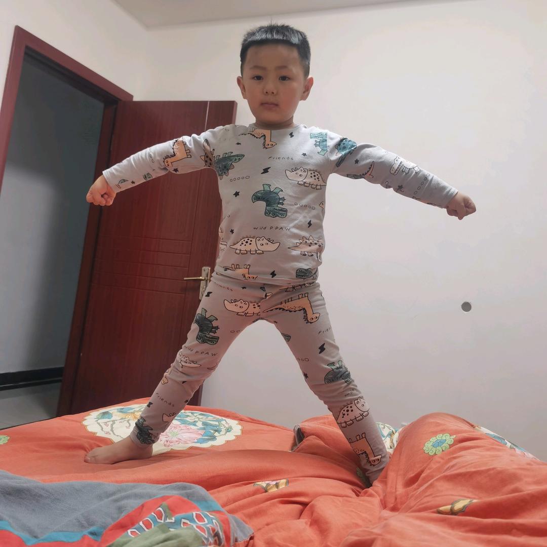 小怪兽给我站住