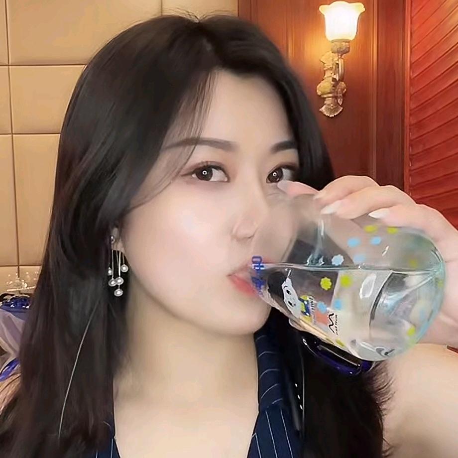 美婷KTV歌房