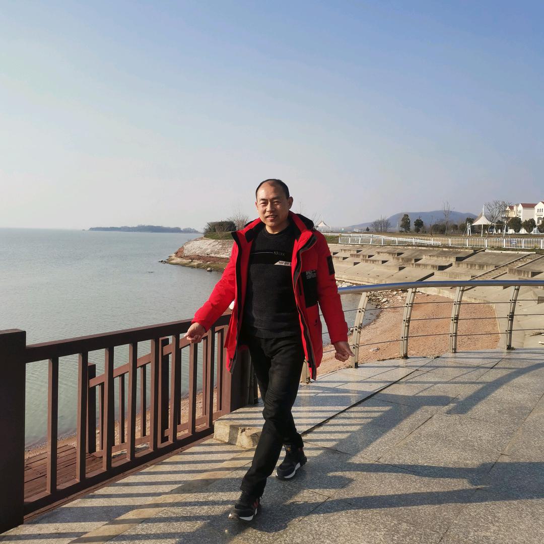 只争朝夕，顽强奋斗