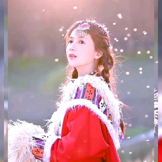 佳佳《团购美食推荐官》