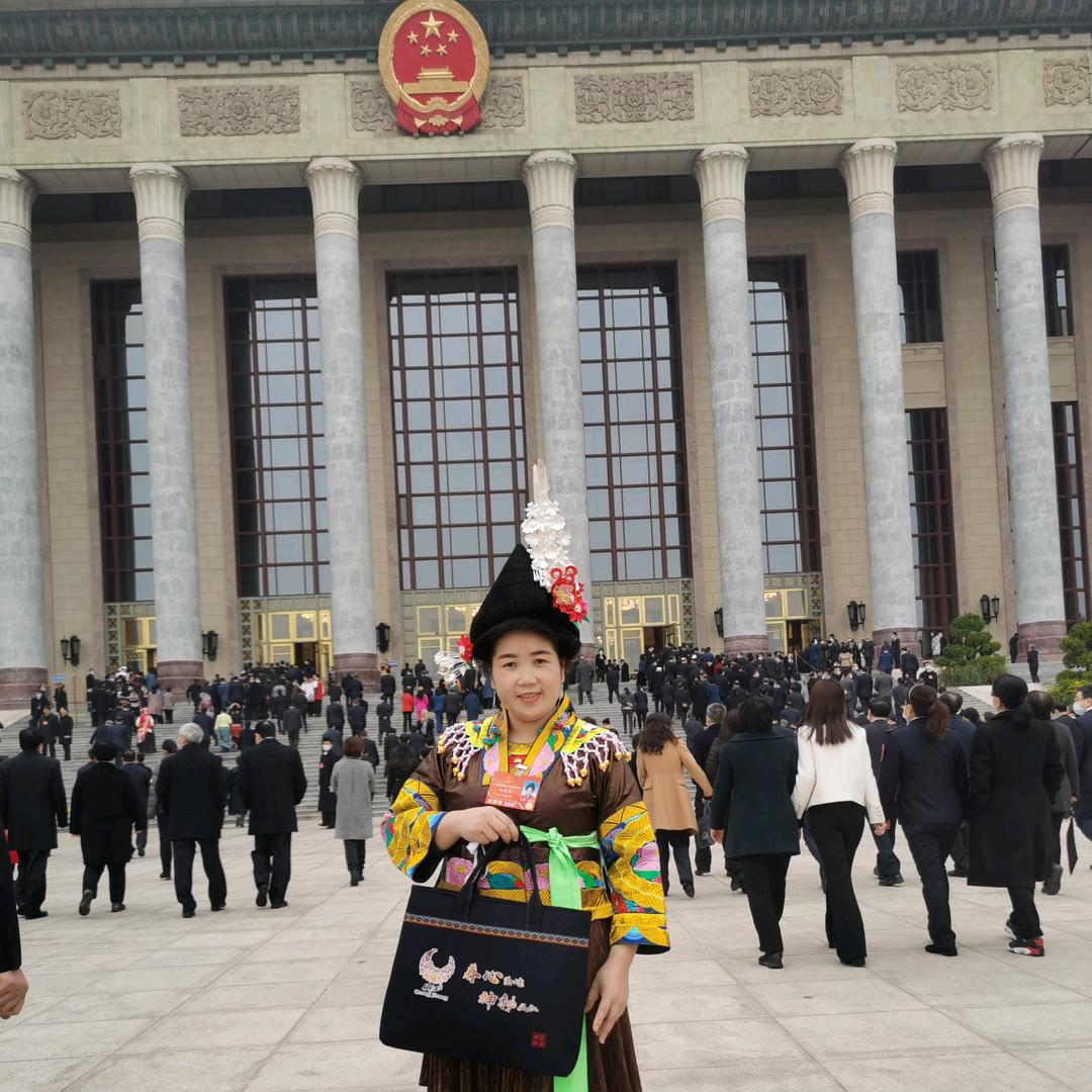 祖英刺绣