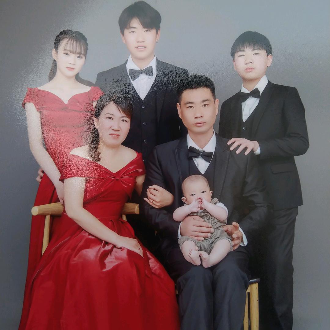 我是梓沐奶奶，杨姐。