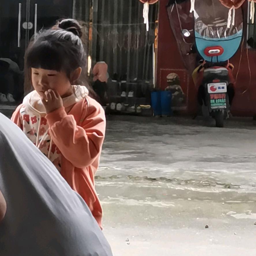 小尤不想睡觉💞