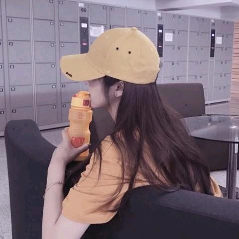 啊荣