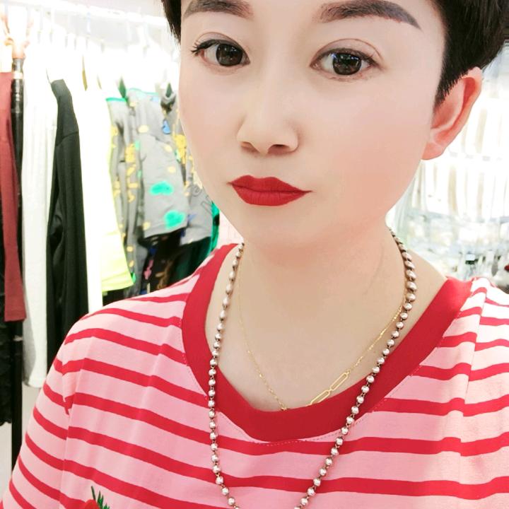 迪思森慧女装+千伊诺+妤郦+欧居兔＋小敏