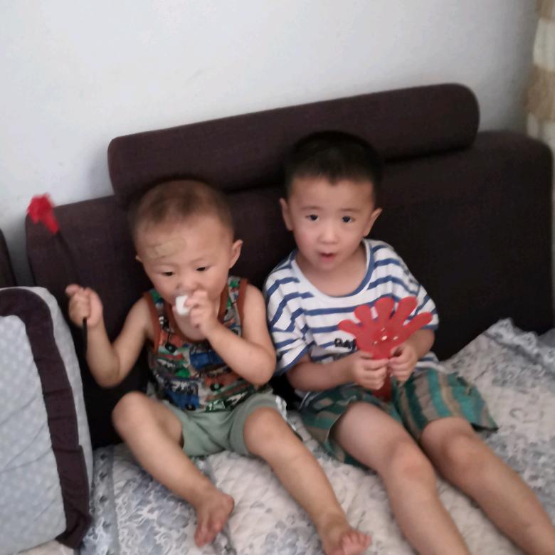 我们是三小舅😈😈