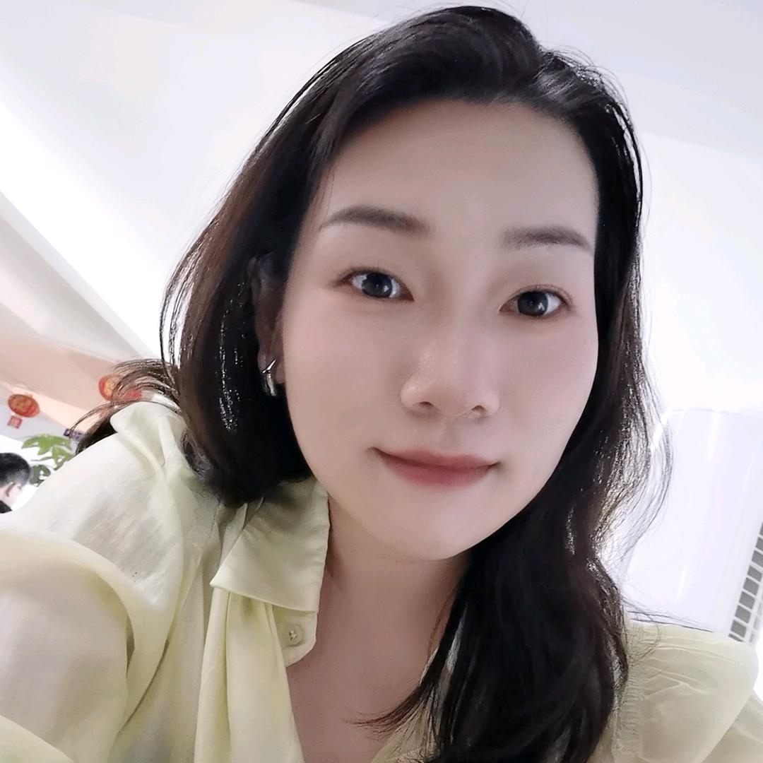 周小微-瑞雅特高空车