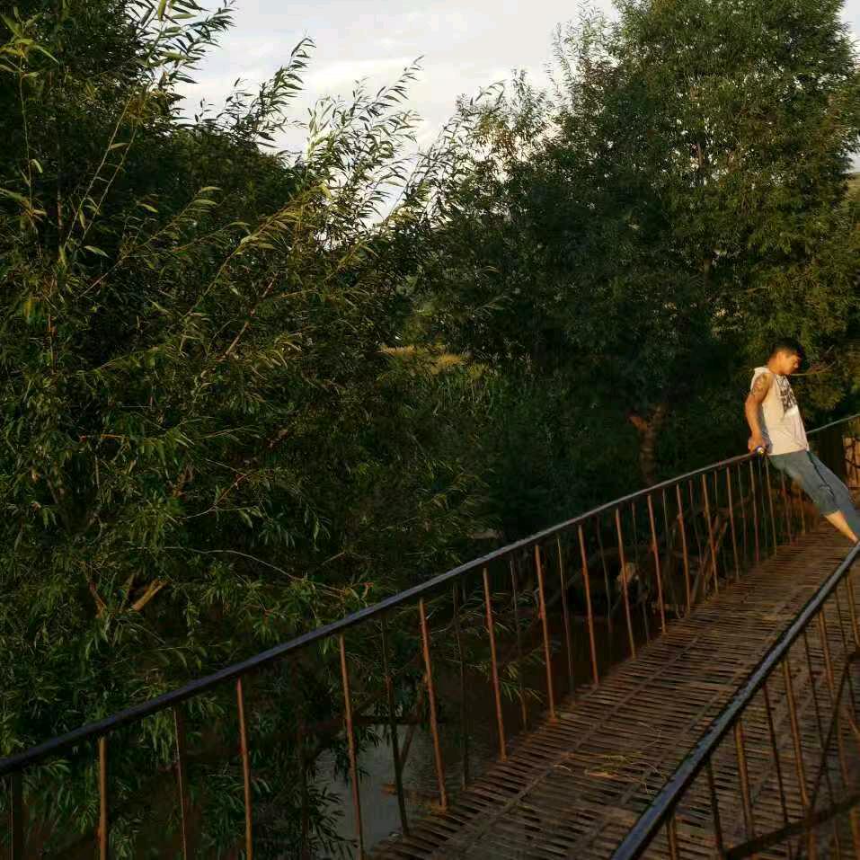 微笑(*^ω^*)纯属礼貌