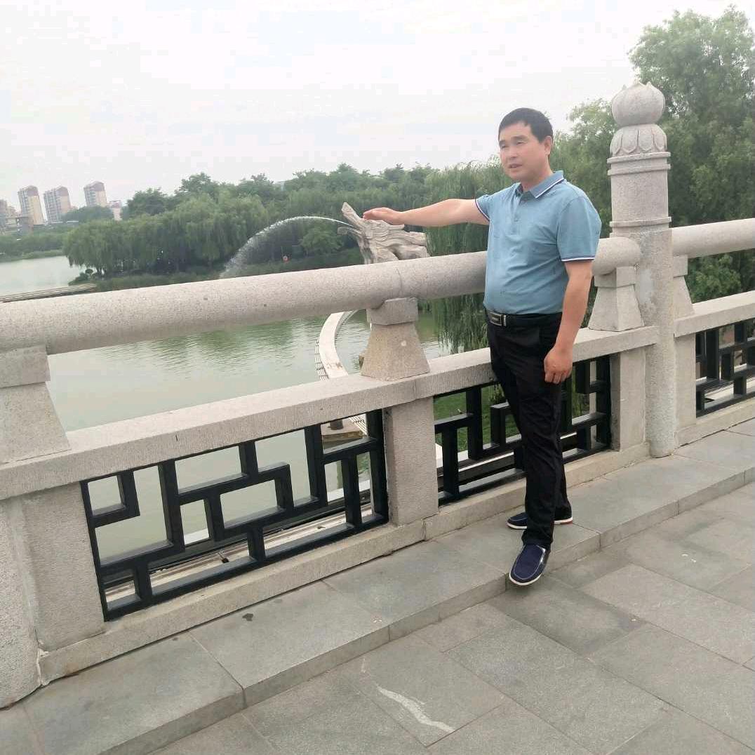 费Hz~专业贴瓷砖