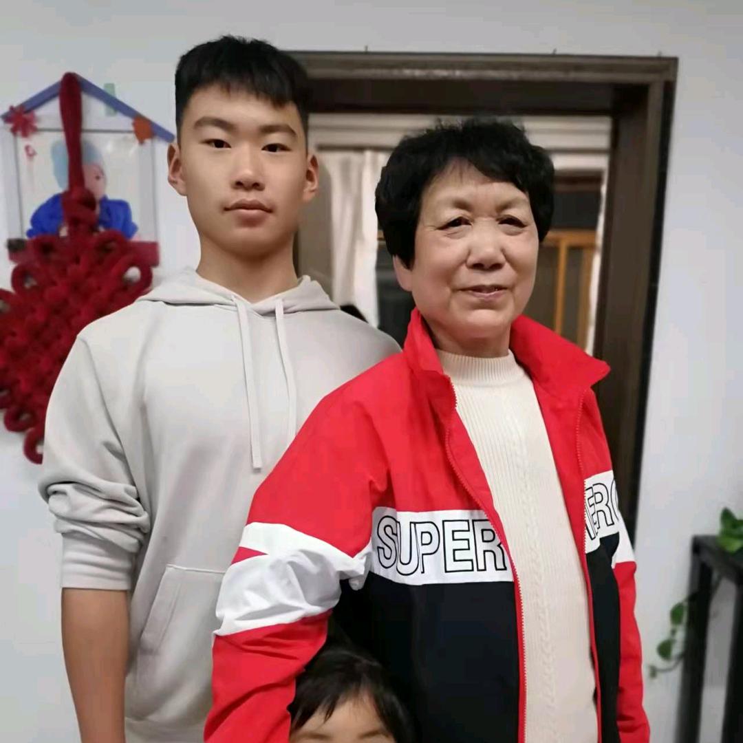 小鱼小鱼🐠