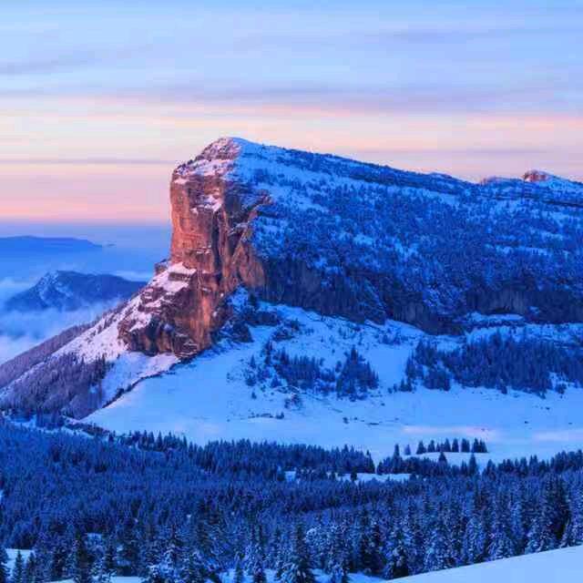 阿依肯·阿德力汗