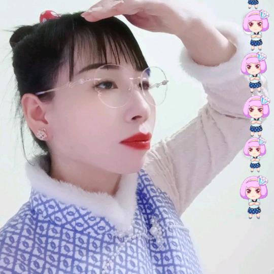 娟娟潇洒回首🍇 🍇