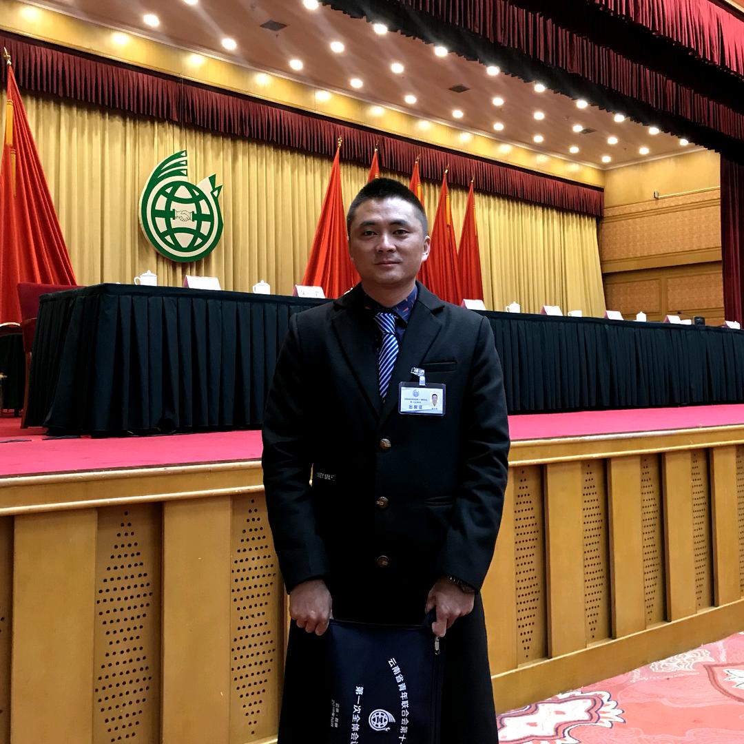 丽江江畔山狼