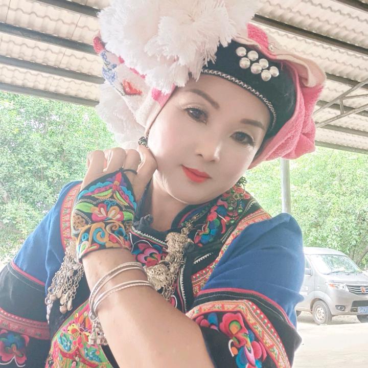 风中柳: