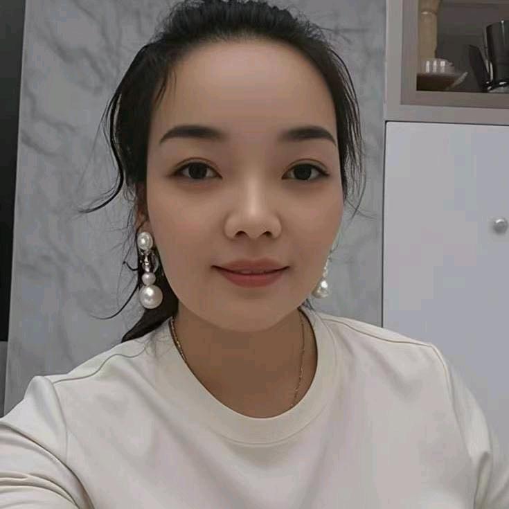 憨憨现舂菜市火锅