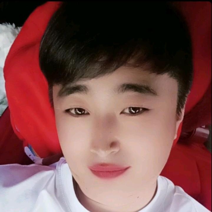 ╰绝版好男人👉立👉（承蒙厚爱💞）