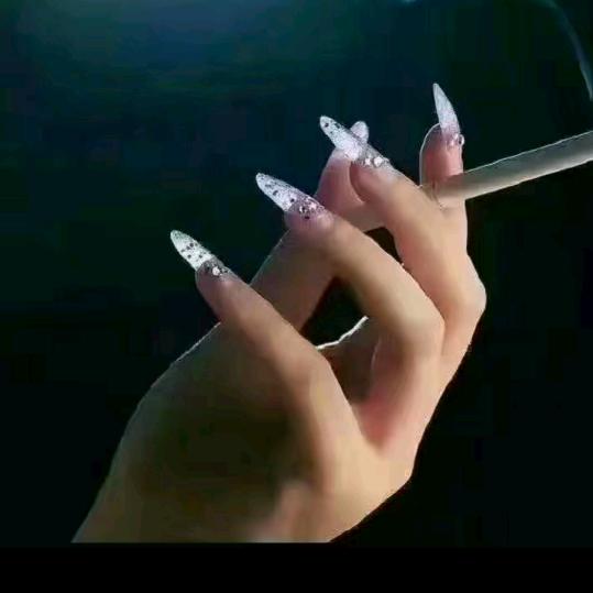 高压锅炖女主播