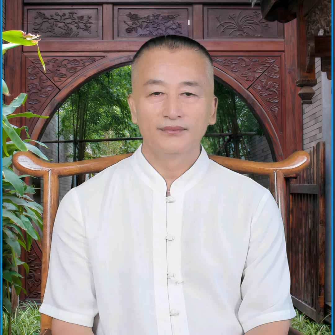 隋易呈