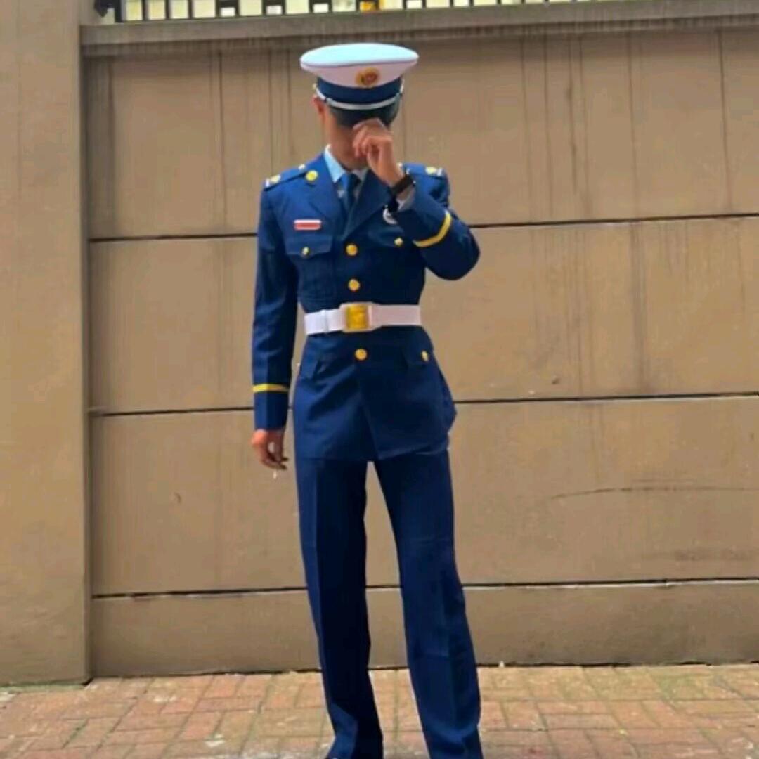 蓝朋友李班长🚒