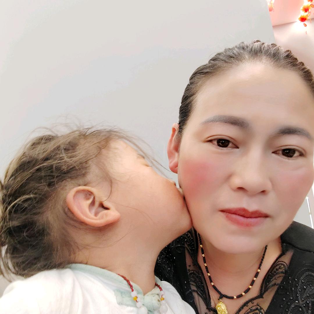 默默椒麻鸡官方号