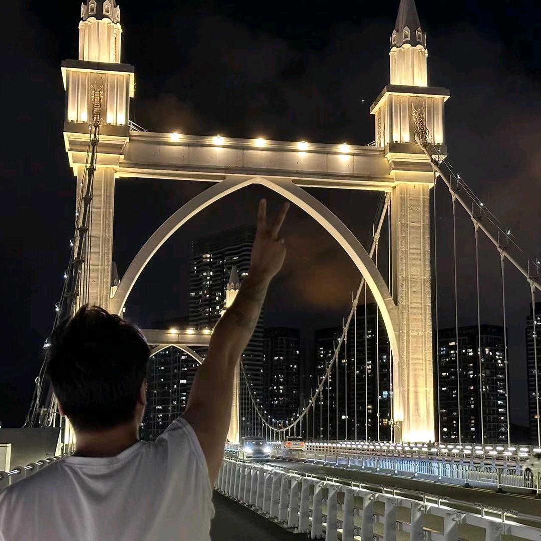 🌈不贪吃的一只猪