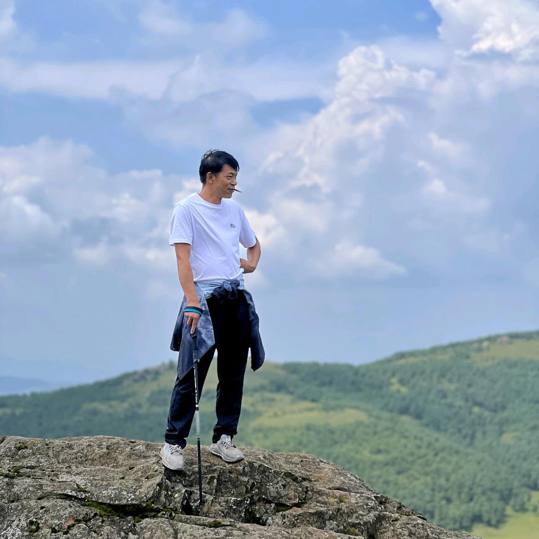 云南昆明骅蓝旅游车队