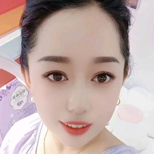 爱笑的女孩