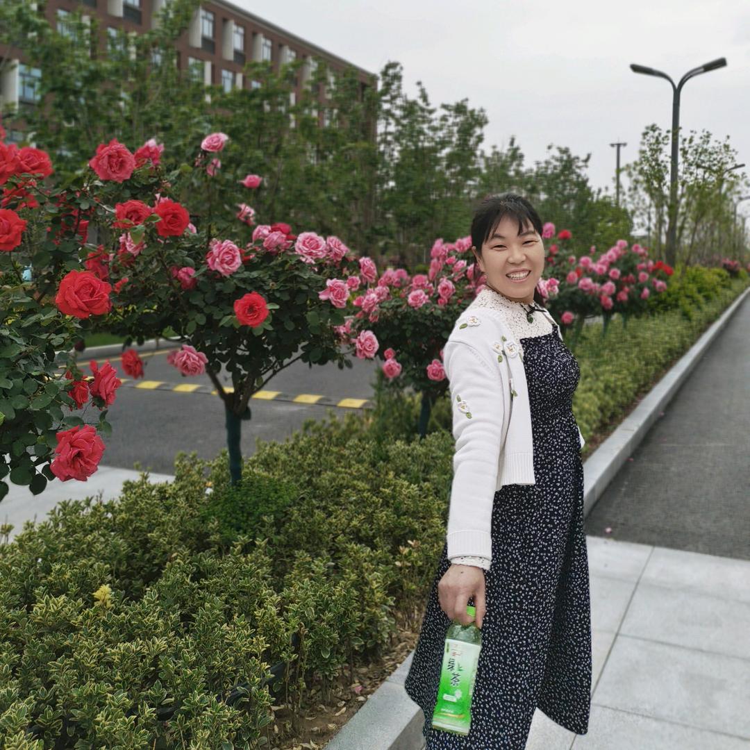 爱唱歌的萍妹