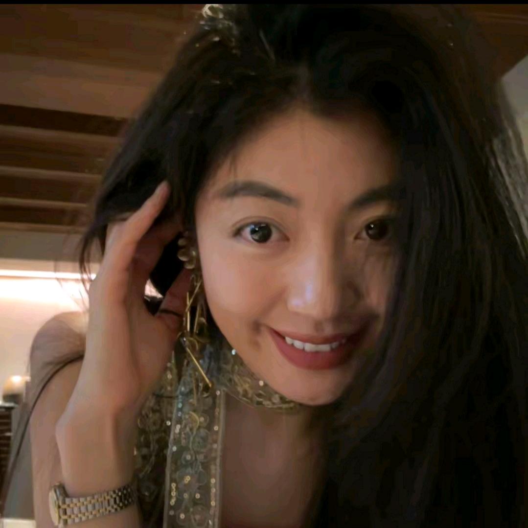 妮蔻  时尚穿搭