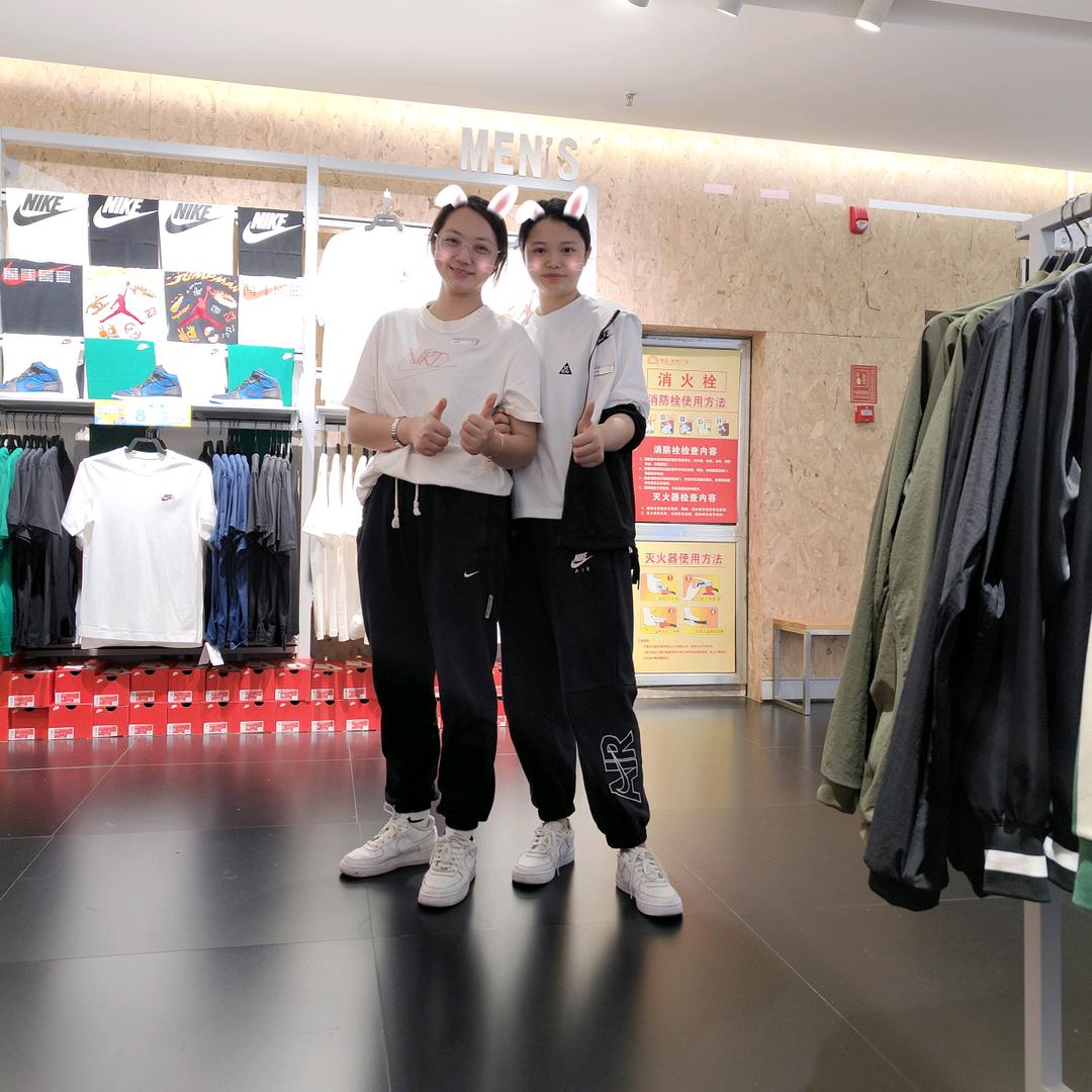 新西亚四楼运动