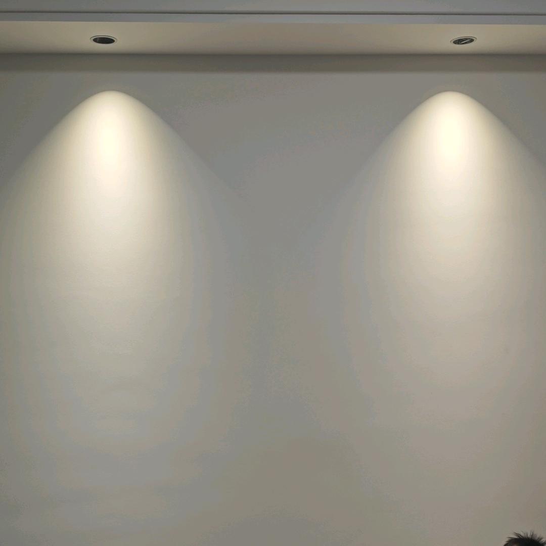 嗯