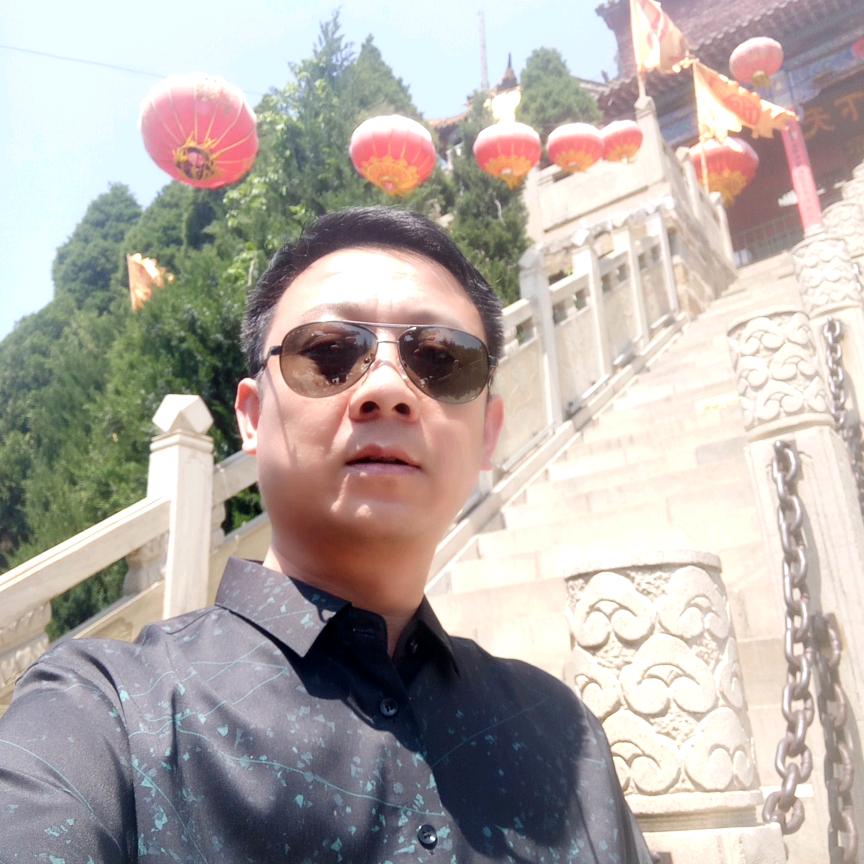 拼搏的人