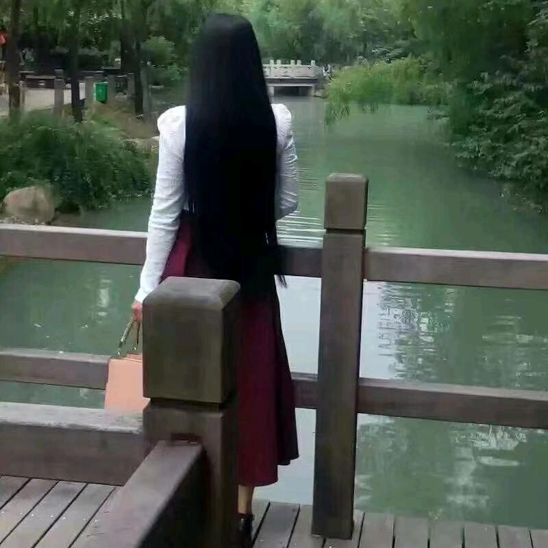 好看的脸蛋太多，契合的灵魂太少。