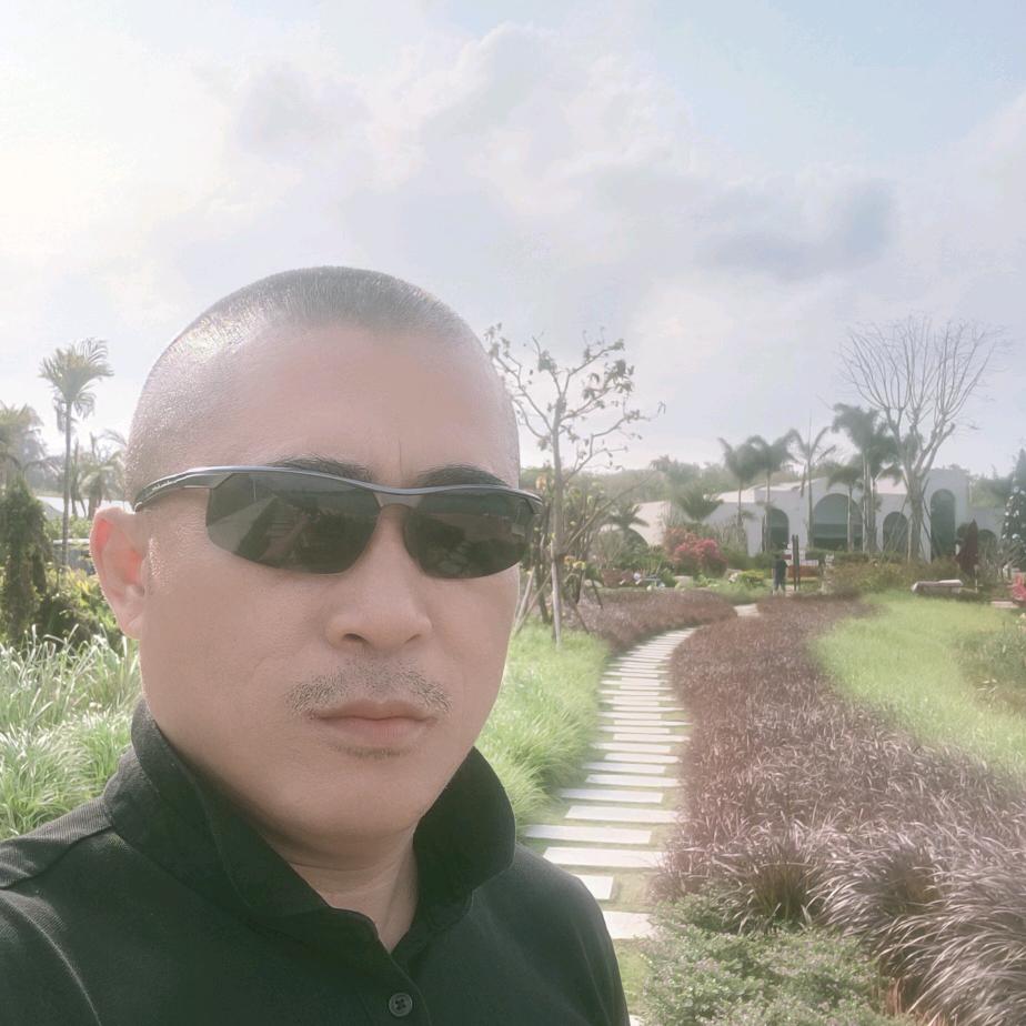 上灶光头（家巧厨私房菜馆）